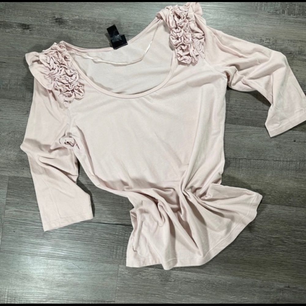 H&M Rosette 3/4 Sleeve Top